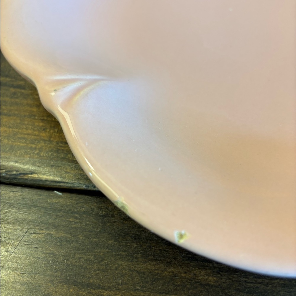 Tiffani Ceramiche scalloped dinner plates. - Picture 5 of 6
